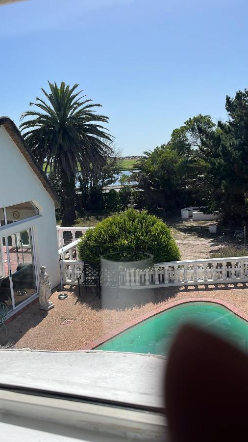 Lagoon Lodge Cape Town Exterior photo